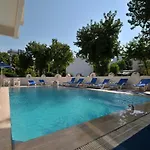 מלון Villamar 2*