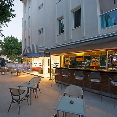Villamar Hotel İçmeler