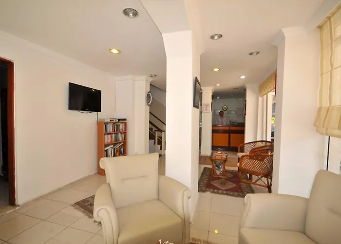 Villamar Szálloda İçmeler