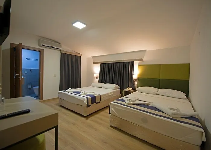 Villamar Szálloda İçmeler