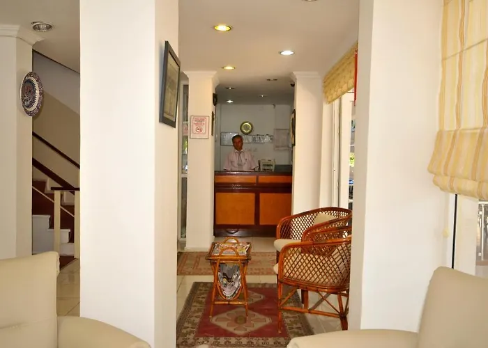 Villamar Szálloda İçmeler