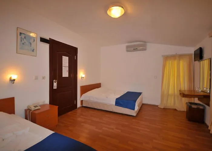 Villamar Szálloda İçmeler